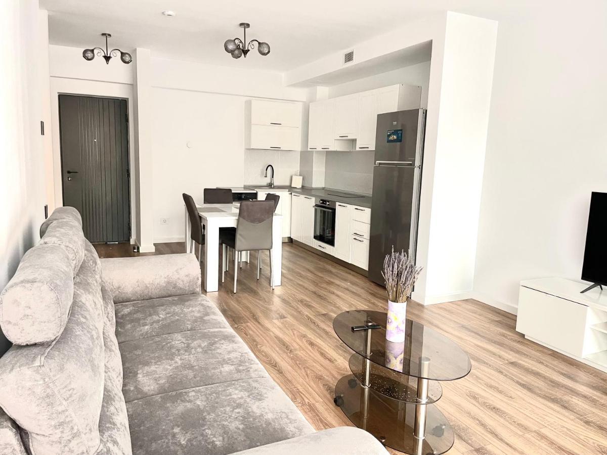 Apartment Silver