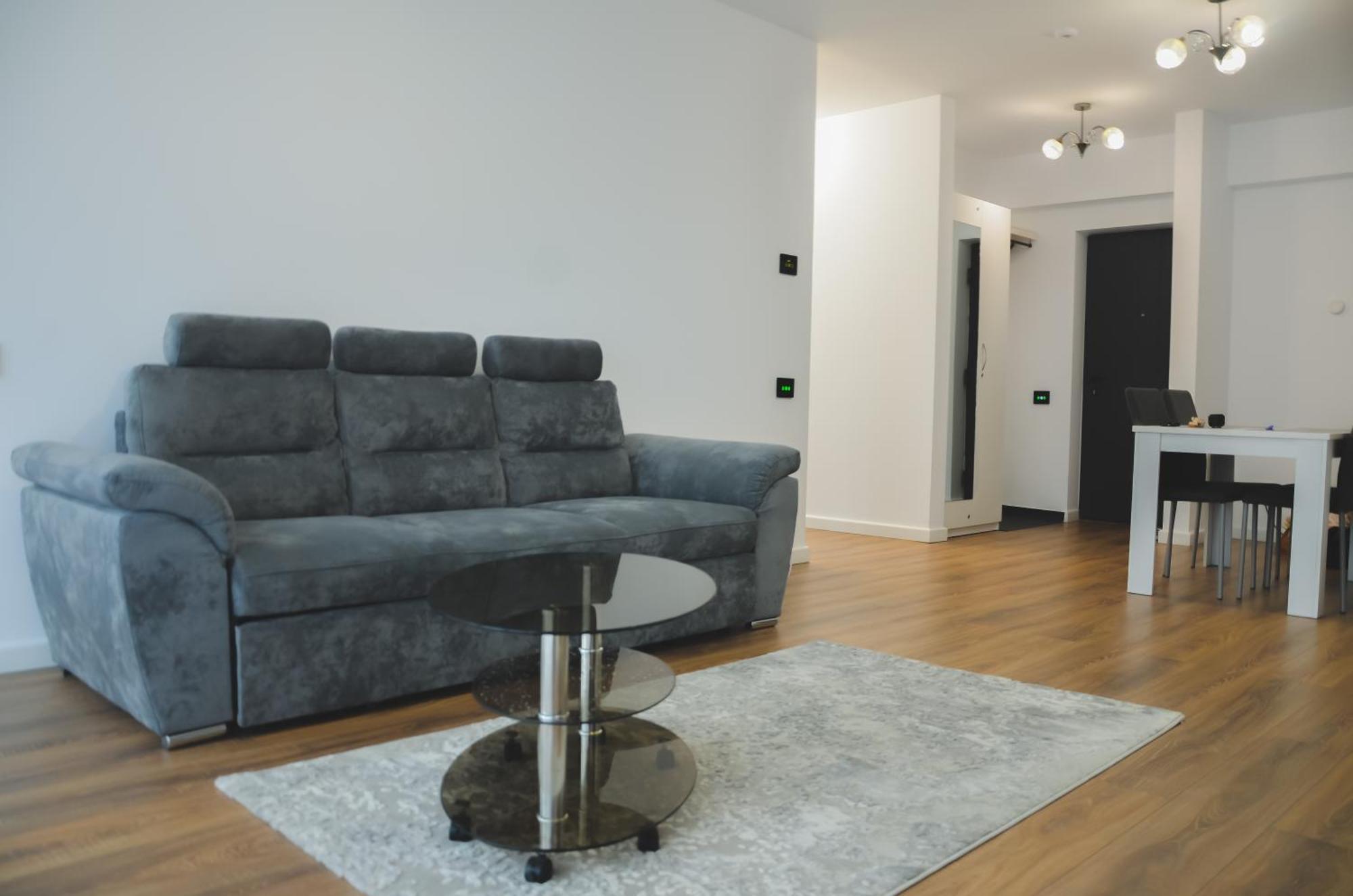 Silver Apartment